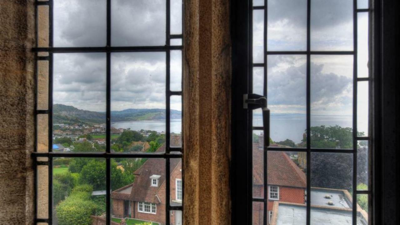 6 Coram Tower Apartman Lyme Regis Kültér fotó